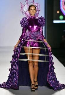 Entertainment Bilder des Tages A model presents creations by students of the Area Andina University Foundation during the first day of Colombiamoda 2018, in Medellin, Colombia, 24 July 2018. Colombiamoda 2018 !ACHTUNG: NUR REDAKTIONELLE NUTZUNG!  Copyright: xSTRx MED06 20180725-636680823626576769