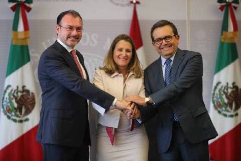News Bilder des Tages July 25, 2018 - EUM20180725NAC27.JPG.CIUDAD DE MEXICO, Politics Politica-Mexico.- Conferencia de prensa posterior a la reunion que sostuvieron el secretario de Relaciones Exteriores, Luis Videgaray, y el titular de la Secretaria de Economia, Ildefonso Guajardo, con Chrystia Freeland, ministra de Relaciones Exteriores de Canada, este 25 de julio de 2018 en la sede de la Cancilleria mexicana. Foto: Agencia EL UNIVERSAL Lucia Godinez AFBV  - ZUMAu78_ 20180725_zaf_u78_062 Copyright: xLucoÂAxGodinezx