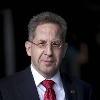 Hans-Georg Maassen DEU, Deutschland, Germany, Berlin, 24.07.2018 Hans-Georg Maassen, Praesident Bundesamt fuer Verfassungsschutz BfV, Portrait vor der Bundespressekonferenz zum Thema Vorstellung vom Verfassungsschutzbericht 2018 in Berlin. Portrait Hans-Georg Maassen, president of the domestic intelligence service of the Federal Republic of Germany Verfassungsschutz, on July 24, 2018 in Berlin.