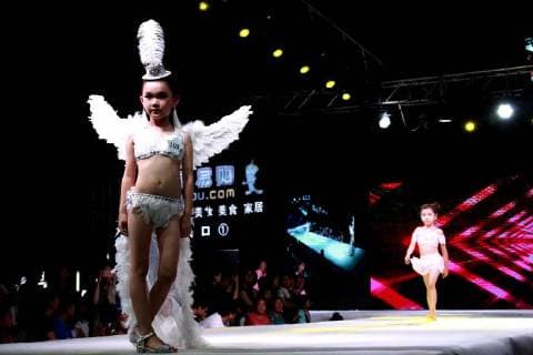 Kid model contest held in Central China The kid model contest is held in Zhengzhou, central China s Henan Province. CHINA OUT Zhengzhou Zhengzhou China  YuanxXiaoqiang