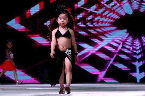 Kid model contest held in Central China The kid model contest is held in Zhengzhou, central China s Henan Province. CHINA OUT Zhengzhou Zhengzhou China  YuanxXiaoqiang