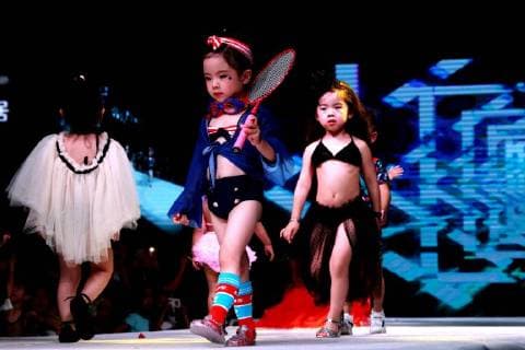 Kid model contest held in Central China The kid model contest is held in Zhengzhou, central China s Henan Province. CHINA OUT Zhengzhou Zhengzhou China  YuanxXiaoqiang