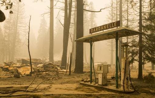 August 6, 2018 - Dardnelle, California, U.S. - Daranelle Resort along with most of the cabins around it were a total loss during to extreme wind and weather that flashed through the area. As of Monday Aug. 6, 2018 the Donnell Fire in Tuolumne County has grown to 11,074 Acres according to the U.S. Forest Service. Dardnelle U.S. - ZUMAbk2_ 20180806_zaf_bk2_009 Copyright: xMartyxBicekx