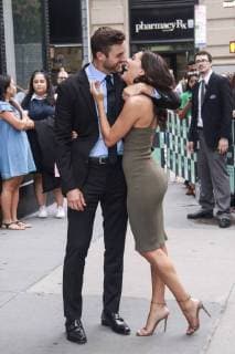 Entertainment Bilder des Tages NEW YORK, NY - AUGUST 7: Becca Kufrin and Garrett Yrigoyen at BUILD SERIES on August 7, 2018 in New York City. Copyright: xDiegoxCorredor MediaPunchx