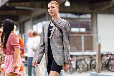 A chic showgoer posing outside the J.Lindeberg runway show during Copenhagen Fashion Week - Aug 8, 2018 - CPHFW: Spring 2019 Street Style Day 2, Copenhagen Denmark  Copyright: xZachxDoddsx h_00534678