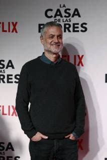 Mexican actor Arturo Rios poses during the red carpet of the presentation of the new Netflix series La Casa de las Flores (The House of the flowers), in Mexico City, Mexico, 08 August 2018. The premier of the Mexican production, created by director Manolo Caro and which addresses topics such as homosexuality and the recreational use of marijuana, will be on 10 August on the Netflix platform. Red carpet of the Netflix Mexican series La Casa de las Flores !ACHTUNG: NUR REDAKTIONELLE NUTZUNG!  Copyright: xJosexMendezx CMX01 20180809-636693931843751049