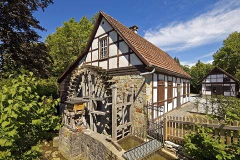 Historische Ölmühle, Salzkotten, Bürener Land, Nordrhein-Westfalen, Deutschland, Europa Copyright: imageBROKER/StefanxZiese iblszi04727245.jpg