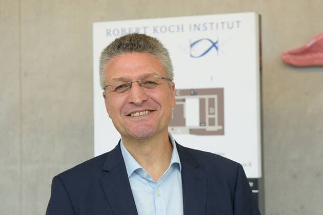 Robert-Koch-Institut Berlin, 24.07.2018 Am Monatsende geht im Robert-Koch-Institut ein S4-Hochsicherheitslabor in Betrieb. Prof. Lothar Wieler, Präsident des Robert-Koch-Institus beim Presserundgang.