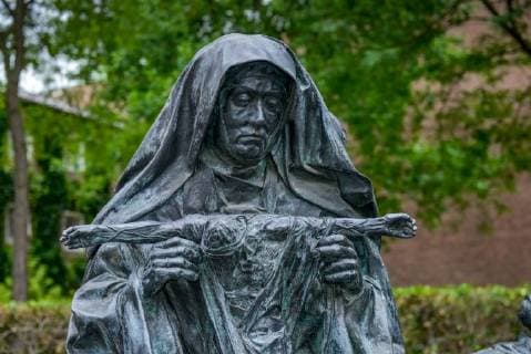 Edith-Stein-Denkmal, Boersenplatz, Koeln, Nordrhein-Westfalen, Deutschland *** Edith Stein Monument Boersenplatz Koeln North Rhine Westphalia Germany