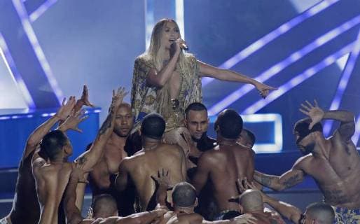 Vanguard award winner Jennifer Lopez performs during the 35th annual MTV Video Music Awards at Radio City Music Hall in New York City on August 20, 2018.  NYP20180820135 JOHNxANGELILLO