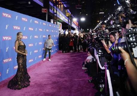 Rita Ora arrives on the red carpet at the 35th annual MTV Video Music Awards at Radio City Music Hall in New York City on August 20, 2018.  NYP20180820389 SERENAxXU-NING