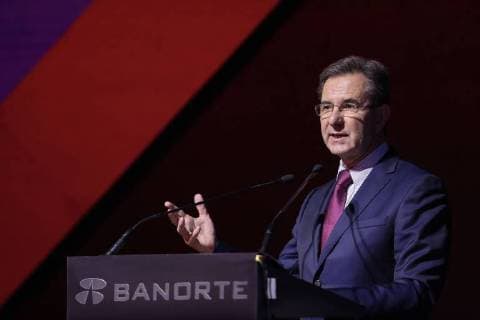 August 22, 2018 - EUM20180822NAC33.JPG.CIUDAD DE MEXICO.- Forum-Foro-Banco.- El proximo secretario de Educacion Publica, Esteban Moctezuma, durante su participacion en el Foro Estrategia Banorte 2018, que tiene lugar en un hotel de la zona de Polanco este 22 de agosto el 2018. Foto: Agencia EL UNIVERSAL Garcia RCC. Copyright: xJuanxCarlosxReyesx
