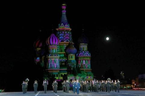 MOSCOW, RUSSIA â€“ AUGUST 24, 2018: Members of the Combined Military Band of the Russian National Guard perform at the opening of the 2018 Spasskaya Tower International Military Music Festival, in Moscow s Red Square. Anton Novoderezhkin TASS  TS08DEDE