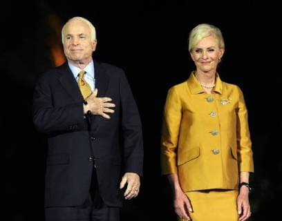 November 4, 2008 - Phoenix, AZ, USA - Sen. John McCain (R-Ariz.) arrives with his wife, Cindy, to give his concession speech after it is announced that Sen. Barack Obama (D-Ill.) won the presidential election, Tuesday, Nov. 4, 2008 in Phoenix, Ariz. Phoenix USA - ZUMAm67_ 20081104_zaf_m67_001 Copyright: xBrianxBaerx