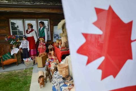 August 26, 2018 - Edmonton, Canada - A scene showing a family of Polish settlers in Alberta, wearing traditional dresses, seen during the Harvest Festivals 2018 organised by the Polish Historical Society at Wawel Country Lodge in Edmonton..On Sunday, August 26, 2018, in Edmonton, Alberta, Canada. Edmonton Canada  - ZUMAn230 20180826_zaa_n230_432 Copyright: xArturxWidakx