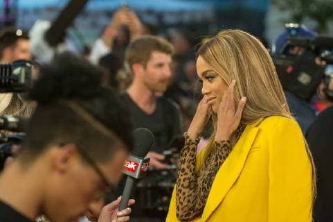 August 26, 2018 - Toronto, Ontario, Canada - Tyra Banks Ã¢â‚¬ Presenter, American actress and TV Host (AMERICAÃ¢â‚¬â ¢S NEXT TOP MODEL) on the red carpet at the 2018 iHeartRadio Much Music Video Awards from MuchMusic HQ in Toronto, Canada. Toronto Canada - ZUMAe300 20180826_zaf_e300_154 Copyright: xDarrenxEaglesx