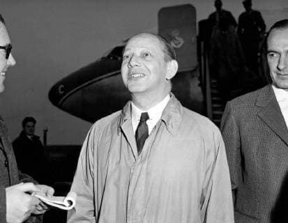 - ZAVENTEM, BELGIUM (FILE) : This file picture dated 17 October 1960 is about Congo Crisis. Congo Crisis was a unrest period beginning after Congo Independence. On the picture : ambassador Robert Rothschild, headman of the technical assistance mission for Katanga, at Brussels. He had left Elizabethville. ARCHIVES  x37695036x