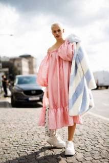 Entertainment Bilder des Tages Cajsa Wessberg posing on the street during Fashion Week Stockholm - Aug 28, 2018 - fwstockholm: Spring 2019 Street Style Day 1, Stockholm Sweden  Copyright: xBryndisxThorsteinsdottirx h_00538524