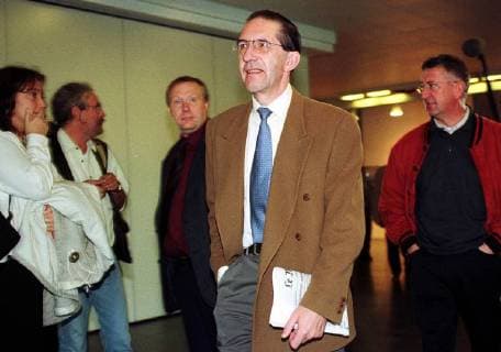 HASSELT 16OCTOBER1999 : This morning, during the SP partycongres at the cultural center in Hasselt, Patrick JANSSENS was elected as new chairman of the Flemish Socialist Party. OPS.: Former NATO boss Willy CLAES seen arriving at the congres : Geert VANDEN WIJNGAERT GVWx053  x403969x