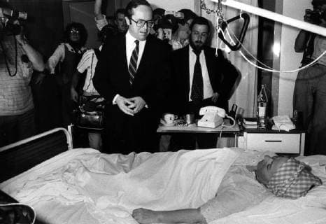 - ANTWERP, BELGIUM (FILE) : This file picture dated 29 July 1980 is about a bomb attack against Jewish children at Antwerp. The attack killed 1 person and 18 people were wounded. The terrorist was Said Al Nasser, a member of Fatah. On the picture : the Prime Minister Wilfried Martens with the victims of the attack at the hospital. ARCHIVES  x40581721x