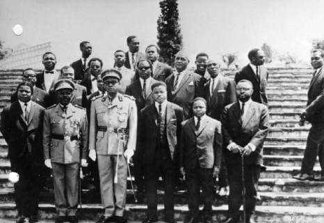 The Congolese government around General Mobutu. (BELGA ARCHIVES)  x8963212x