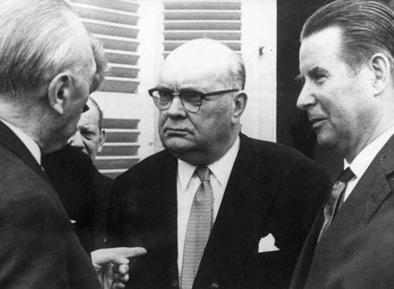 MM. Spaak and Schroeder with Chancellor Adenauer at the Schaumburg Palace. (BELGA ARCHIVES)  x8973320x