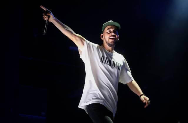 Entertainment Bilder des Tages MOSCOW, RUSSIA â€“ SEPTEMBER 1, 2018: Vocalist Mike Shinoda of the American rock band Linkin Park performs at the Adrenaline Stadium Club as part of his Post Traumatic tour. Sergei Fadeichev TASS  TS08EBC0