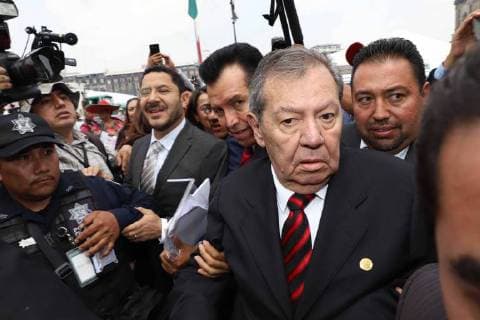 September 3, 2018 - EUM20180903NAC07.JPG .CIUDAD DE MEXICO. PresidentPresidente-EPN Informe.- 3 de septiembre de 2018. Marti Batres, presidente del Senado, y Porfirio Munoz Ledo, presidente de la Camara de Diputados, a su llegada al Sexto Informe de Gobierno del presidente Enrique Pena Nieto, en Palacio Nacional. Foto: Agencia EL UNIVERSALBerenice FregosoEELG  - ZUMAu78_ 20180903_zaf_u78_012 Copyright: xElxUniversalx
