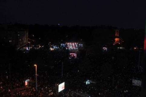 Chemnitz, der 03. September 2018 Mit einem Konzert vor mehreren zehntausend Menschen setzen heute zahlreiche Bands an der Johanniskirche ein Zeichen gegen Rassismus, Faschismus und Gewalt. U.a. Feine Sahne Fischfilet , K.I.Z., Die Toten Hosen (Foto: Auftritt der Toten Hosen), Materia & Casper u.a. spielen kostenlos unter dem Motto: Wir sind mehr Die Toten Hosen spielen vor 70.000 Menschen unter dem Motto Wir sind mehr in Chemnitz