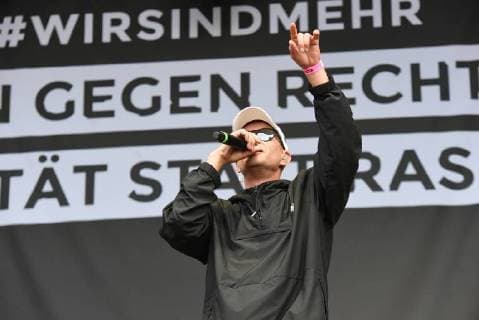 03.09.2018, xkhx Chemnitz Wir sind mehr - Aufstehen gegen rechte Hetze Prohekt Chemnitzer Kultureinrichtungen Open Air Konzert mit dem sächsischen Rapper Trettmann iHip-Hop-, RnB- und Dancehall-Sänger.