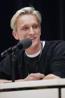 Felix Brummer von Kraftclub bei der Pressekonferenz zum wirsindmehr-Konzert gegen Rechts in der Stadthalle. Chemnitz, 03.09.2018