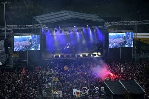Marteria und Casper live beim wirsindmehr-Konzert gegen Rechts vor der Johanniskirche. Chemnitz, 03.09.2018