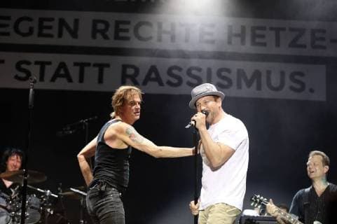 Die Toten Hosen live beim wirsindmehr-Konzert gegen Rechts vor der Johanniskirche. Chemnitz, 03.09.2018
