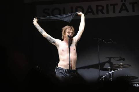 Die Toten Hosen live beim wirsindmehr-Konzert gegen Rechts vor der Johanniskirche. Chemnitz, 03.09.2018