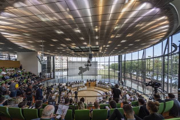 Blick in den Plenarsaal während der sächsische Ministerpräsident Michael Kretschmer (CDU) seine Regierungserklärung zu den Vorfällen in Chemnitz am Mittwoch (05.09.2018) im Sächsischen Landtag in Dresden hält. *** View into the plenary hall while the Saxon Prime Minister Michael Kretschmer CDU holds its policy statement on the incidents in Chemnitz on Wednesday 05 09 2018 in the Saxon state parliament in Dresden RM001
