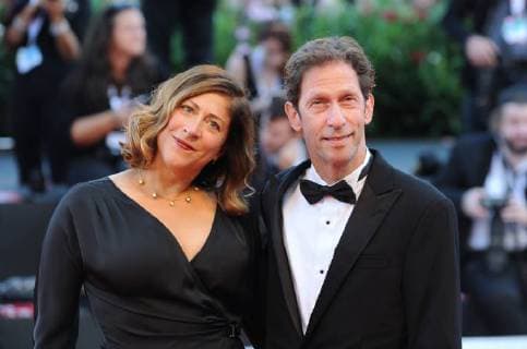 Filmfestival Biennale Venedig, Mostra del Cinema, VENICE, ITALY: Tim Blake Nelson and Lisa Benavides walk the red carpet ahead of the Award Ceremony during the 75th Venice Film Festival in Venezia, Italia.