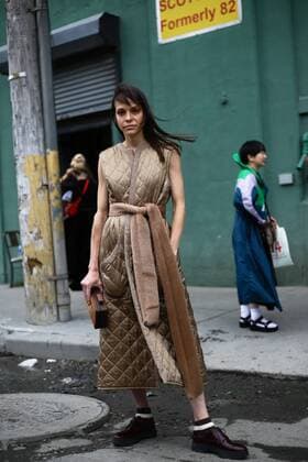 A chic showgoer posing on the street outside of the Eckhaus Latta show during New York Fashion Week - Sept 8, 2018 - NYFW: Spring 2019 Street Style Day 3, New York New York United States  Copyright: xValentinaxRanierix h_00541555