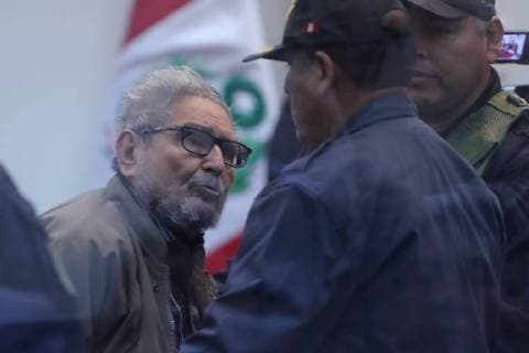 News Bilder des Tages Leader and founder of the terrorist group Sendero Luminoso Abimael Guzman (L) attends a hearing at the Callao Naval Base, in Lima, Peru, 11 September 2018. The leaders of Sendero Luminoso , including its founder Abimael Guzman, face a court desicion on a lifetime sentence claim for a car-bomb attack which left 25 dead and 155 wounded in 1992 in Lima. Sendero Luminoso leaders face lifetime sentence claim for 1992 attack !ACHTUNG: NUR REDAKTIONELLE NUTZUNG!  Copyright: xErnestoxAriasx PER03 20180911-636722925248340638