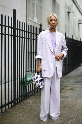Blogger Vanessa Hong posing on the street outside of the 3.1 Phillip Lim show during New York Fashion Week - Sept 10, 2018 - NYFW: Spring 2019 Street Style Day 5, New York New York United States  Copyright: xValentinaxRanierix h_00541932
