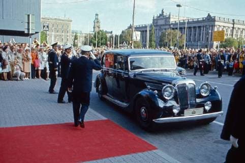 Bernadotte König Carl XVI. Gustaf von Schweden bei der Hochzeit mit Silvia Sommerlath in Stockholm, Schweden 1976. King Carl XVI Gustaf of Sweden marries the German Silvia Sommerlath at Stockholm, Sweden 1976. Copyright: WolfgangxKühn UnitedArchives100326