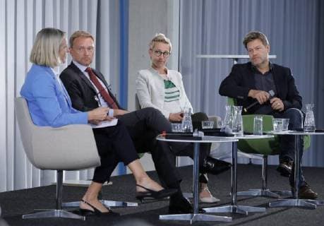 Christian Lindner (FDP), Nadine Schön (CDU CSU), Robert Habeck (GRÜNE), Deutschland, Berlin, Fachkonferenz Baustelle Bildung - Befähigung für die digitale Zukunft ( digiZuk), Diskussion mit Robert Habeck (GRÜNE), Christian Lindner (FDP) und Nadine Schön (CDU CSU), 13.09.2018