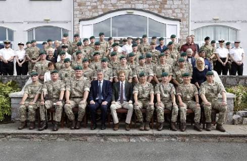 Entertainment Bilder des Tages . 13 09 2018. Lympstone, United Kingdom. Prince Harry, Duke of Sussex visits The Royal Marines Commando Training Centre in Lympstone, United Kingdom. The Duke arrived at the centre in a Royal Navy Wildcat Maritime Attack Helicopter for his first visit in his role as Captain General Royal Marines. He met with new recruits undergoing training as well as the Invictus Games Racing Team.  xPoolx xi-Imagesx IIM-18470-0032