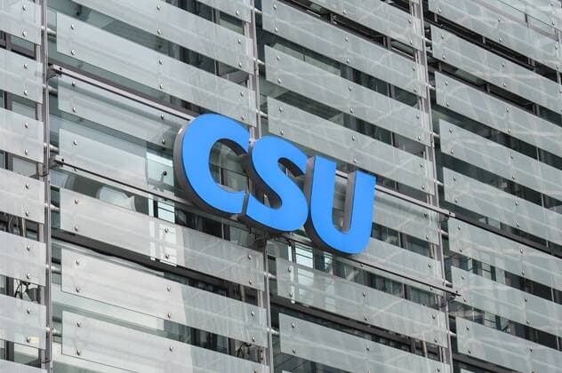 CSU- Schriftzug am Franz Josef Strauss- Haus, CSU-Zentrale in München.