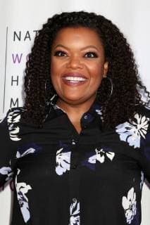 LOS ANGELES - SEP 15: Yvette Nicole Brown at the Women Making History Awards 2018 at the Beverly Hilton Hotel on September 15, 2018 in Beverly Hills, CA  Copyright: xHutchinsxPhotox xIPAx xHutchinsxPhotox