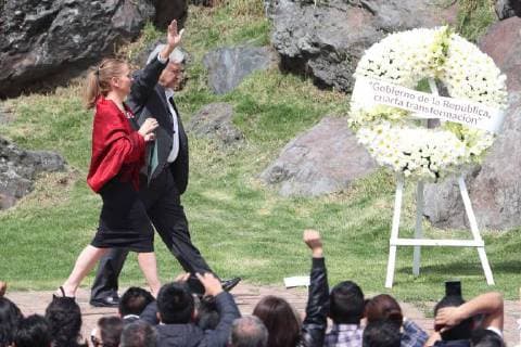 September 15, 2018 - EUM20180915POL06.JPG .OCOYOACAC, Mex. CommemorationsCelebraciones-AMLO.- 15 de septiembre de 2018. El presidente electo Andres Manuel Lopez Obrador y su esposa Beatriz Gutierrez Muller, durante la conmemoracion de la Independencia de Mexico en el Monte de las Cruces. Foto: Agencia EL UNIVERSALAriel OjedaEELG Copyright: xElxUniversalx