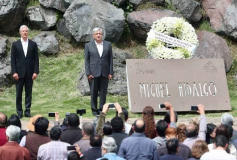 September 15, 2018 - EUM20180915POL09.JPG .OCOYOACAC, Mex. CommemorationsCelebraciones-AMLO.- 15 de septiembre de 2018. Alfredo del Mazo, gobernador del Estado de Mexico; y el presidente electo Andres Manuel Lopez durante la guardia solemne y la colocacion de ofrenda floral para conmemorar la Independencia de Mexico en el Monte de las Cruces. Foto: Agencia EL UNIVERSALAriel OjedaEELG Copyright: xElxUniversalx