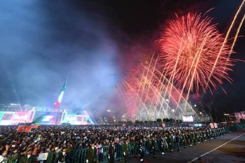 (180916) -- MEXICO CITY, Sept. 16, 2018 -- Photo taken on Sept. 15, 2018 shows fireworks over the Metropolitan Cathedral during the celebrations of the 208th anniversary of the Mexican Independence Day, at Zocalo Square, in Mexico City, capital of Mexico. ) (hy) MEXICO-MEXICO CITY-INDEPENDENCE DAY XinxYuewei 