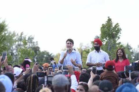 September 15, 2018 - Brampton, Ontario, Canada - Prime Minister Justin Trudeau delivering remarks to volunteers and supporters during a community BBQ in Brampton, Ontario on September 15, 2018 Brampton Canada  - ZUMAn230 20180915_zaa_n230_1281 Copyright: xArindamxShivaanix