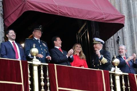 Mexiko feiert Unabhängigkeitstag September 16, 2018 - EUM20180916NAC23.JPG .CIUDAD DE MEXICO. CommemorationsCelebraciones-Independencia.- 16 de septiembre de 2018. El presidente Enrique Pena Nieto encabeza el desfile militar con motivo del 208 aniversario del inicio de la Independencia de Mexico; acompanado de Marti Batres, presidente del Senado; Salvador Cienfuegos, secretario de Defensa; la Primera dama; y Vidal Francisco Soberon Sanz, secretario de la Marina. Foto: Agencia EL UNIVERSALJuan Carlos ReyesEELG Copyright: xElxUniversalx