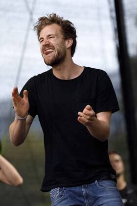 Luke Mockridge auf der Demo des Bündnis Köln zeigt Haltung in der Innenstadt. Köln, 16.09.2018 *** Luke Mockridge on the demo of the Alliance Cologne shows attitude in downtown Cologne 16 09 2018 Foto:xC.xHardtx xFuturexImage